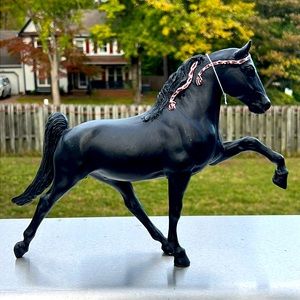 Traditional Breyer #60 "Midnight Sun" Black Tennessee Walker *Brown Hooves*